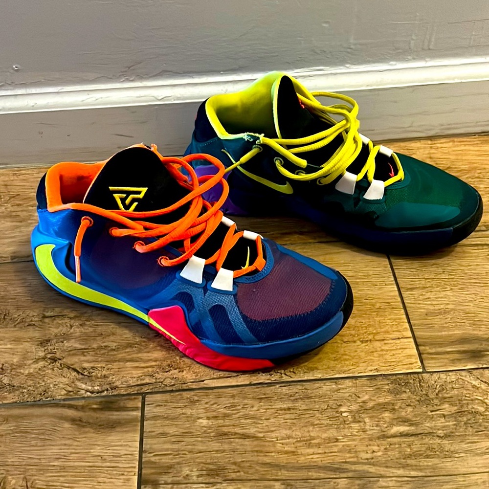 Nike Sneakers Mens Size 9